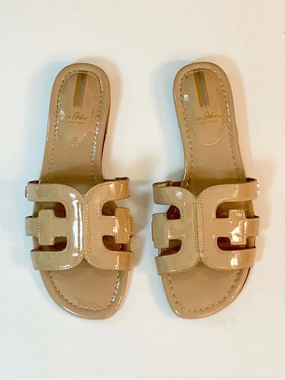 Sam Edelman New York ‘Bay’ Patent Slide Sandals in Almond - Picture 2 of 12